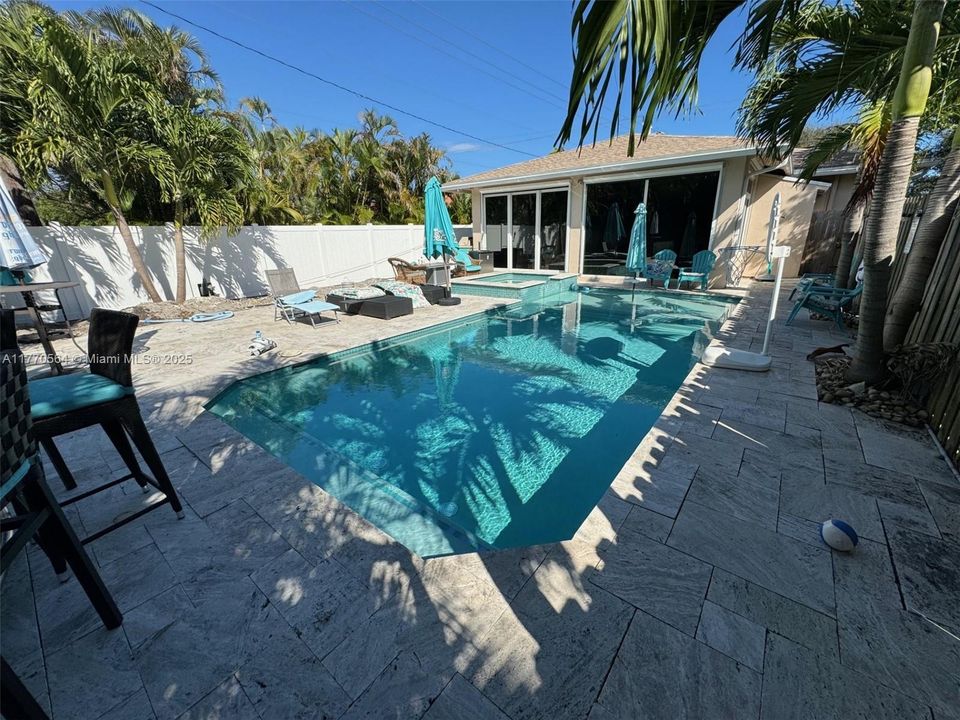 Recently Rented: $5,000 (3 beds, 2 baths, 1736 Square Feet)