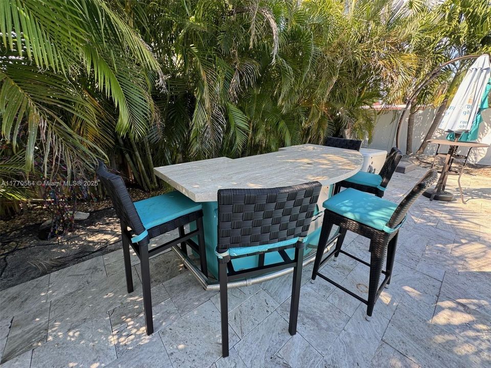 Recently Rented: $5,000 (3 beds, 2 baths, 1736 Square Feet)