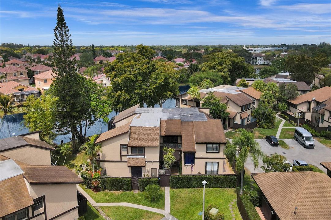 Vendido Recientemente: $453,750 (3 camas, 2 baños, 1704 Pies cuadrados)