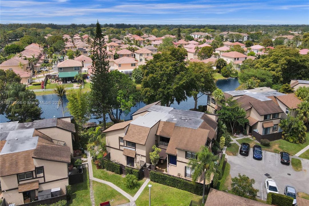 Vendido Recientemente: $453,750 (3 camas, 2 baños, 1704 Pies cuadrados)