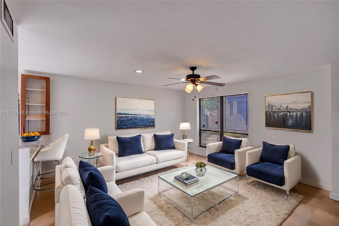 Vendido Recientemente: $453,750 (3 camas, 2 baños, 1704 Pies cuadrados)