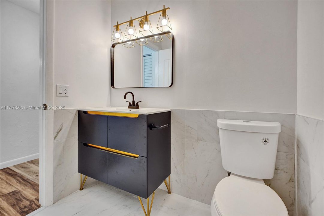 Vendido Recientemente: $453,750 (3 camas, 2 baños, 1704 Pies cuadrados)