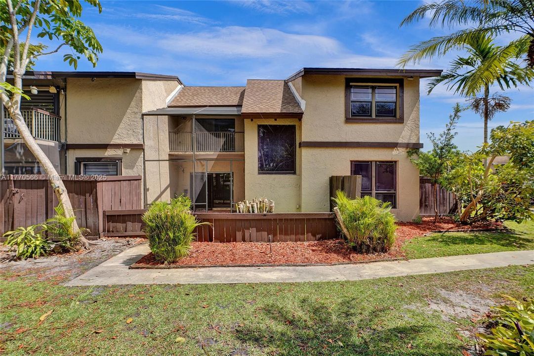 Vendido Recientemente: $453,750 (3 camas, 2 baños, 1704 Pies cuadrados)