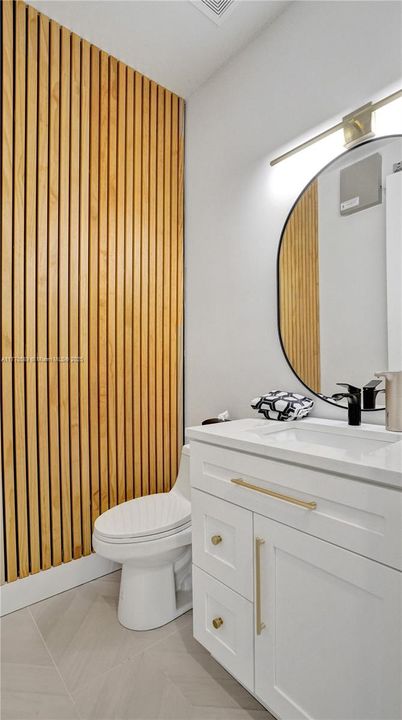 Recently Sold: $1,350,000 (6 beds, 4 baths, 3957 Square Feet)