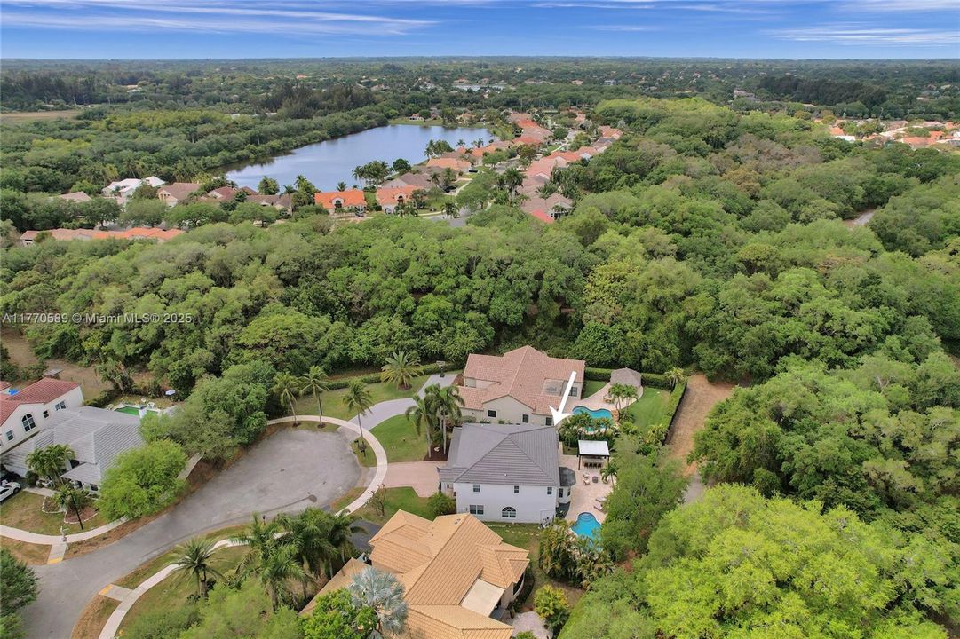 Recently Sold: $1,350,000 (6 beds, 4 baths, 3957 Square Feet)