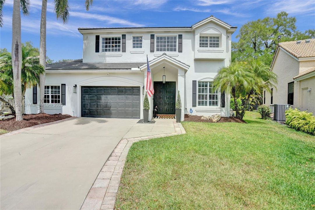 Recently Sold: $1,350,000 (6 beds, 4 baths, 3957 Square Feet)