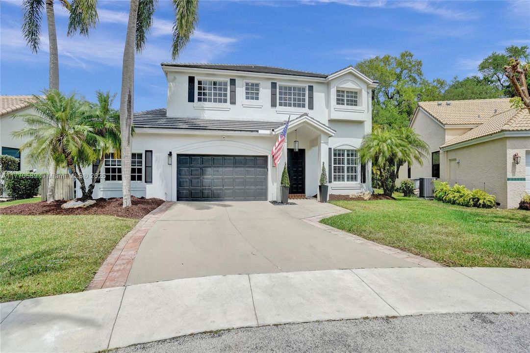 Recently Sold: $1,350,000 (6 beds, 4 baths, 3957 Square Feet)