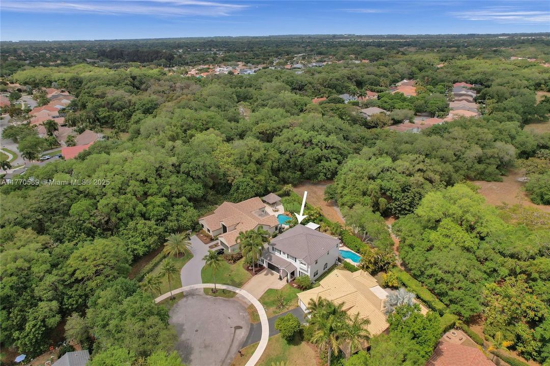 Recently Sold: $1,350,000 (6 beds, 4 baths, 3957 Square Feet)