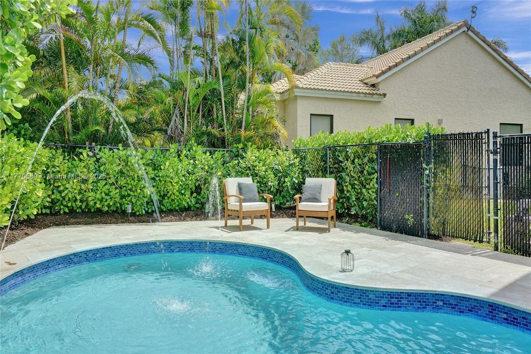 Recently Sold: $1,350,000 (6 beds, 4 baths, 3957 Square Feet)