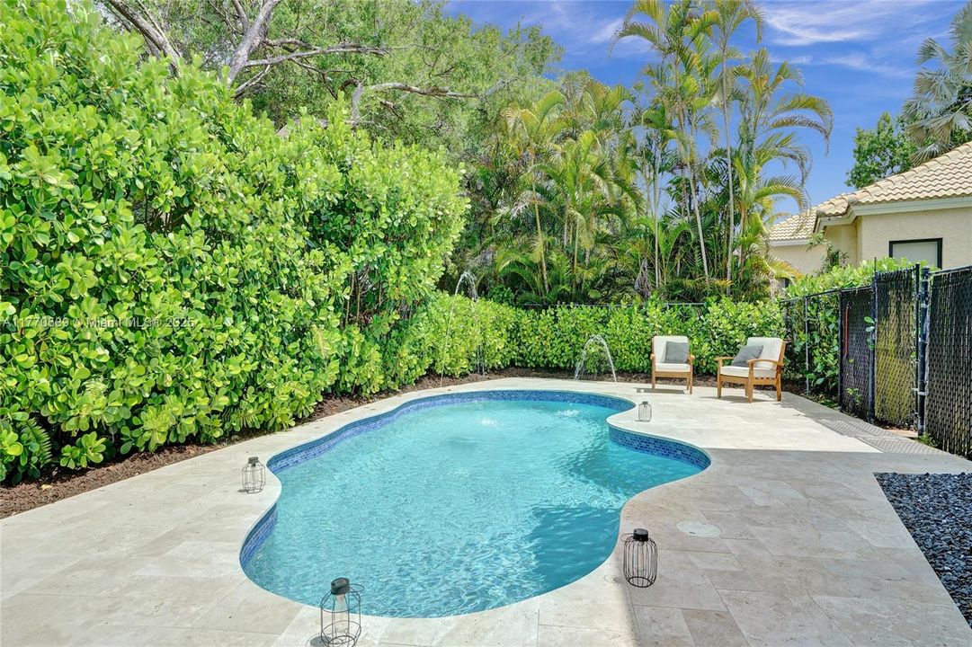 Recently Sold: $1,350,000 (6 beds, 4 baths, 3957 Square Feet)