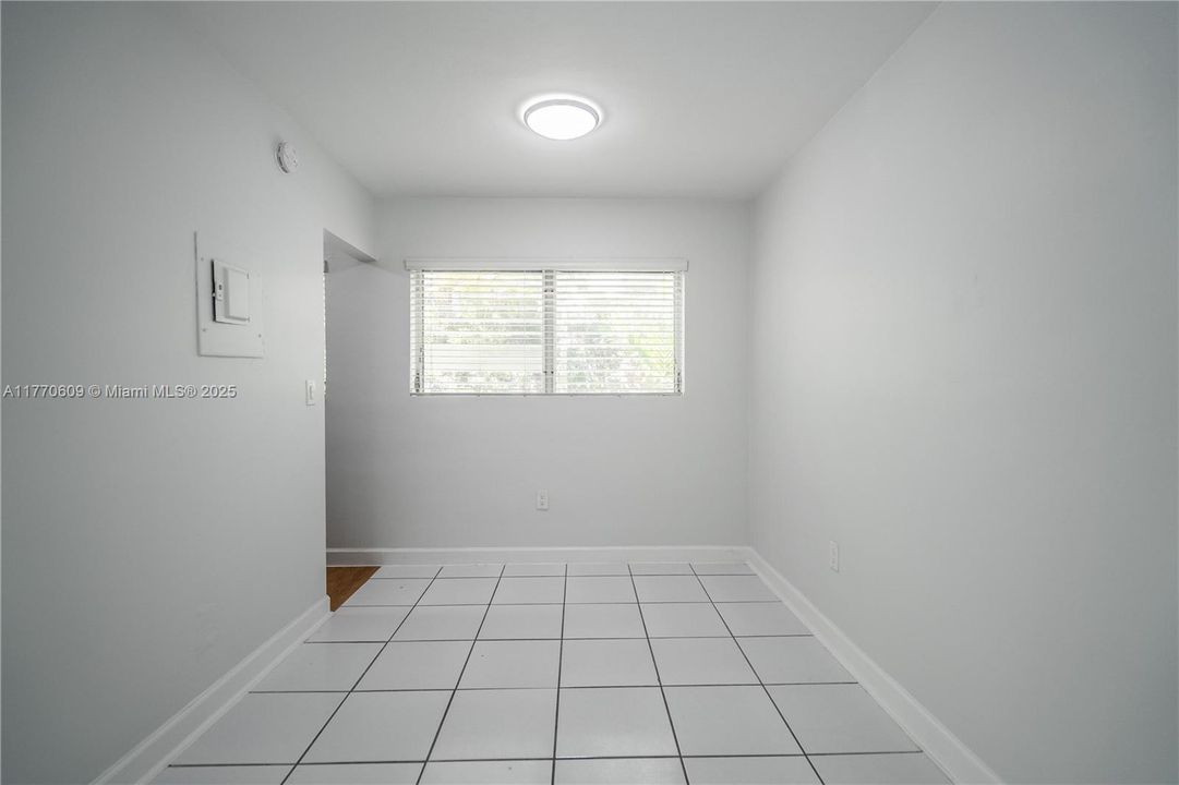 Recently Rented: $1,775 (1 beds, 1 baths, 650 Square Feet)