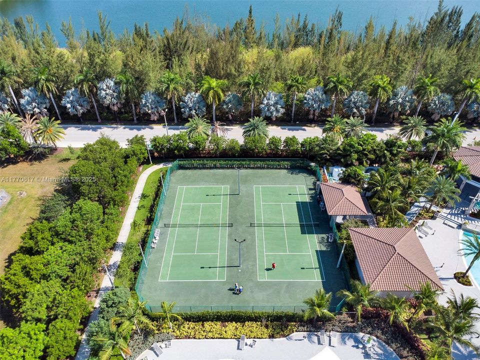 Recientemente alquilado: $5,500 (4 camas, 3 baños, 2548 Pies cuadrados)