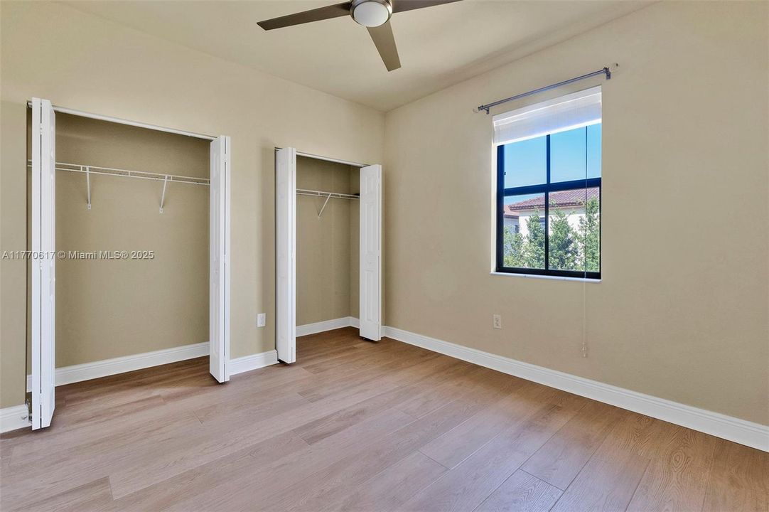 Recientemente alquilado: $5,500 (4 camas, 3 baños, 2548 Pies cuadrados)