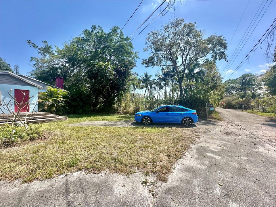 Driveway for multiple cars