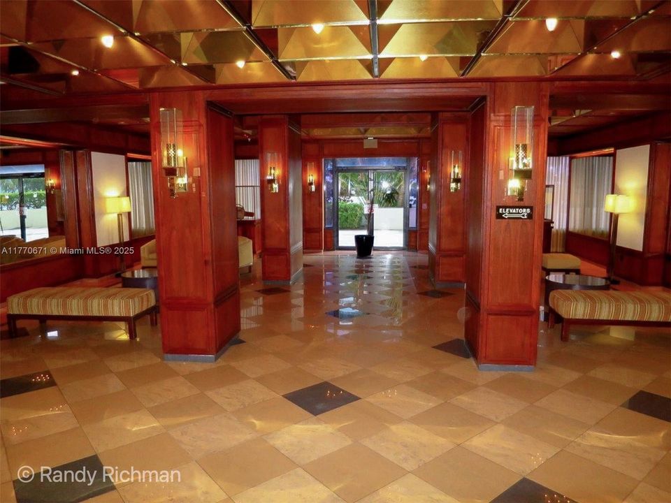 Recently Rented: $5,000 (2 beds, 2 baths, 1640 Square Feet)