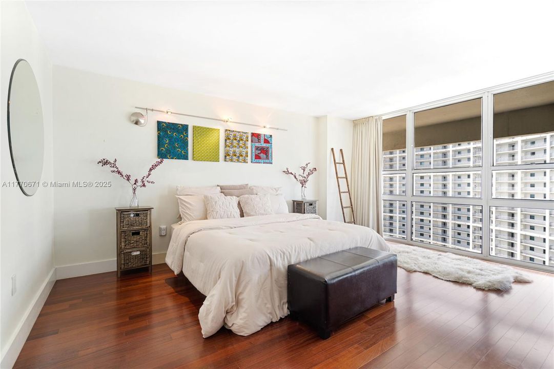 Recently Rented: $5,000 (2 beds, 2 baths, 1640 Square Feet)