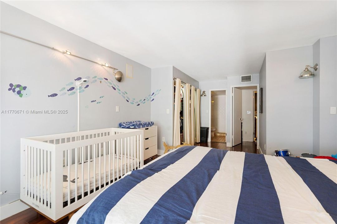 Recently Rented: $5,000 (2 beds, 2 baths, 1640 Square Feet)