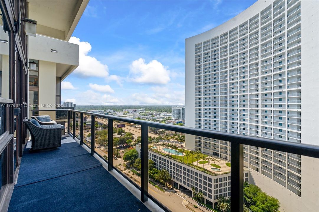 Recently Rented: $5,000 (2 beds, 2 baths, 1640 Square Feet)