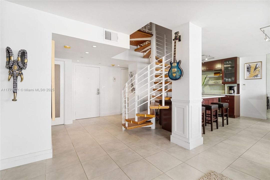 Recently Rented: $5,000 (2 beds, 2 baths, 1640 Square Feet)