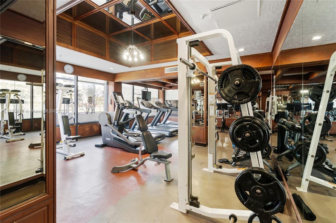 Recently Rented: $5,000 (2 beds, 2 baths, 1640 Square Feet)