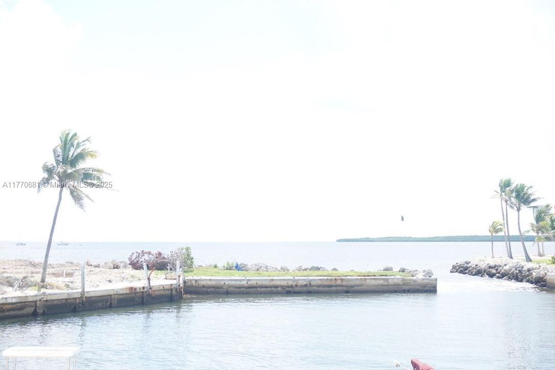 For Sale: $425,000 (3 beds, 2 baths, 1152 Square Feet)