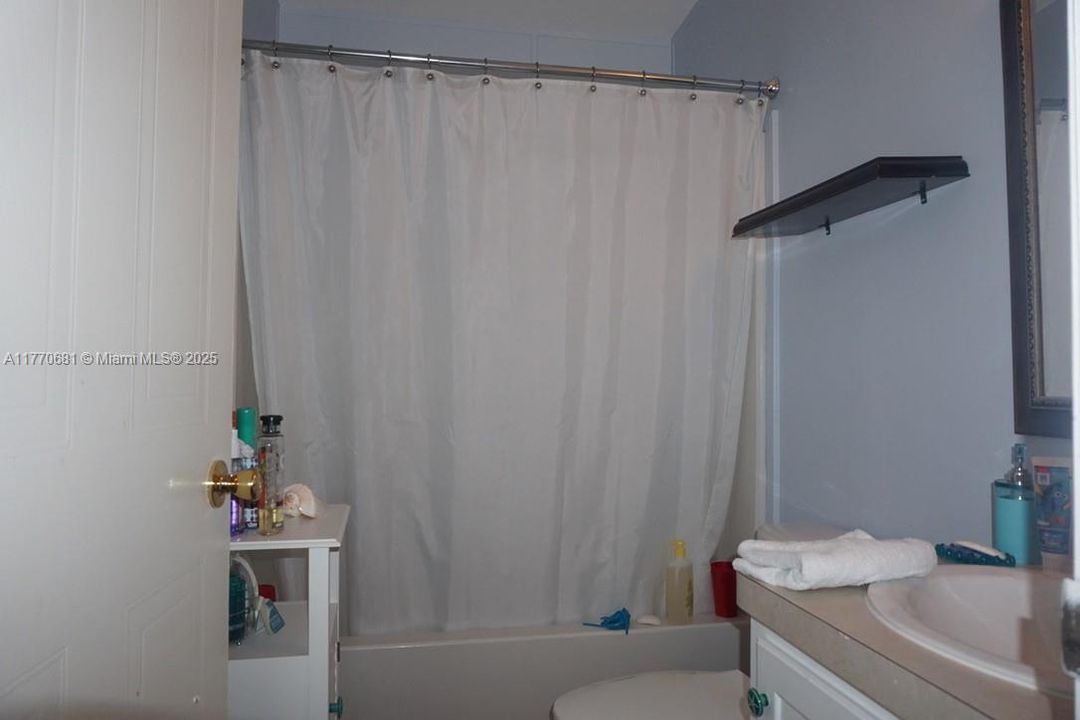 For Sale: $425,000 (3 beds, 2 baths, 1152 Square Feet)