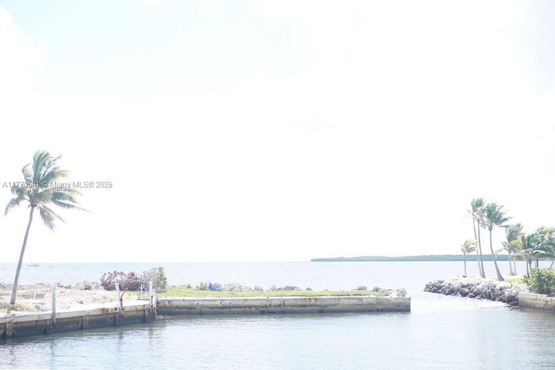 For Sale: $425,000 (3 beds, 2 baths, 1152 Square Feet)