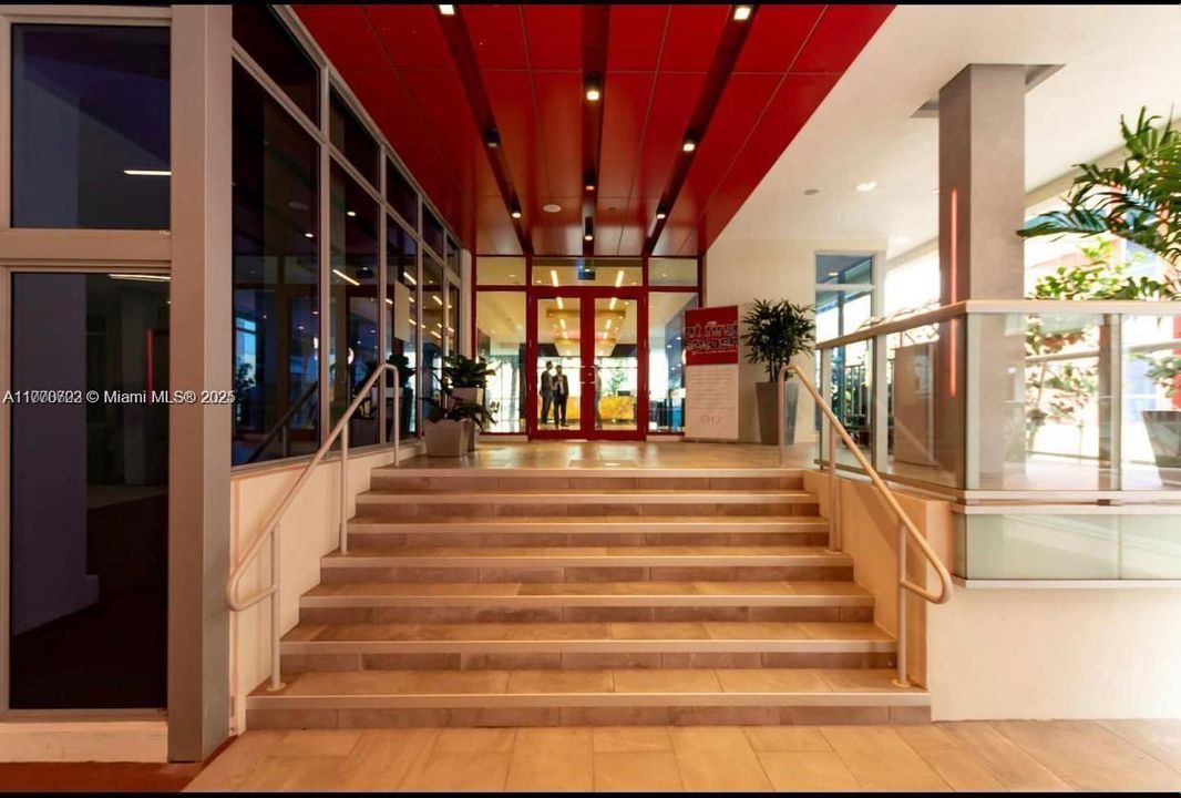 En Venta: $285,000 (0 camas, 1 baños, 366 Pies cuadrados)