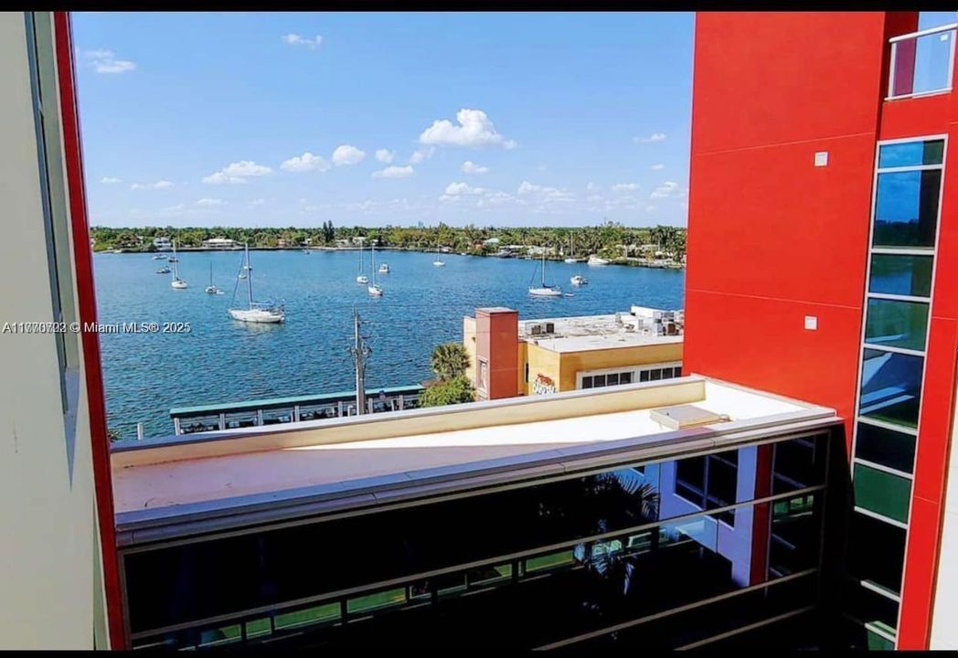 En Venta: $285,000 (0 camas, 1 baños, 366 Pies cuadrados)