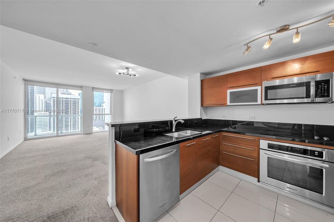 Vendido Recientemente: $420,000 (1 camas, 1 baños, 806 Pies cuadrados)