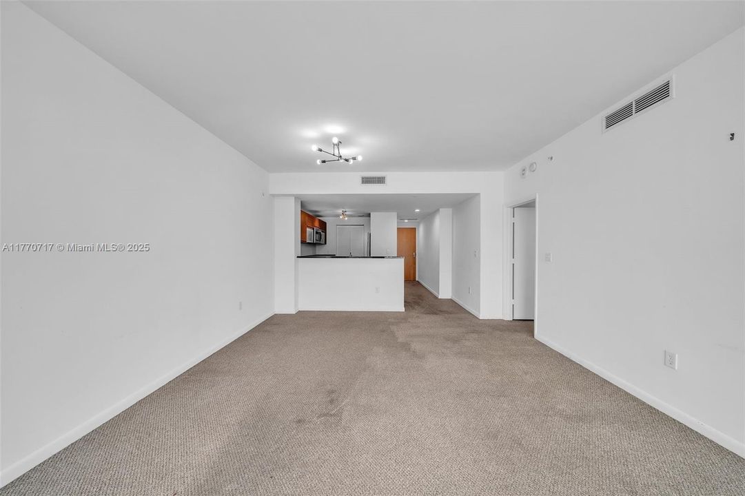 Vendido Recientemente: $420,000 (1 camas, 1 baños, 806 Pies cuadrados)