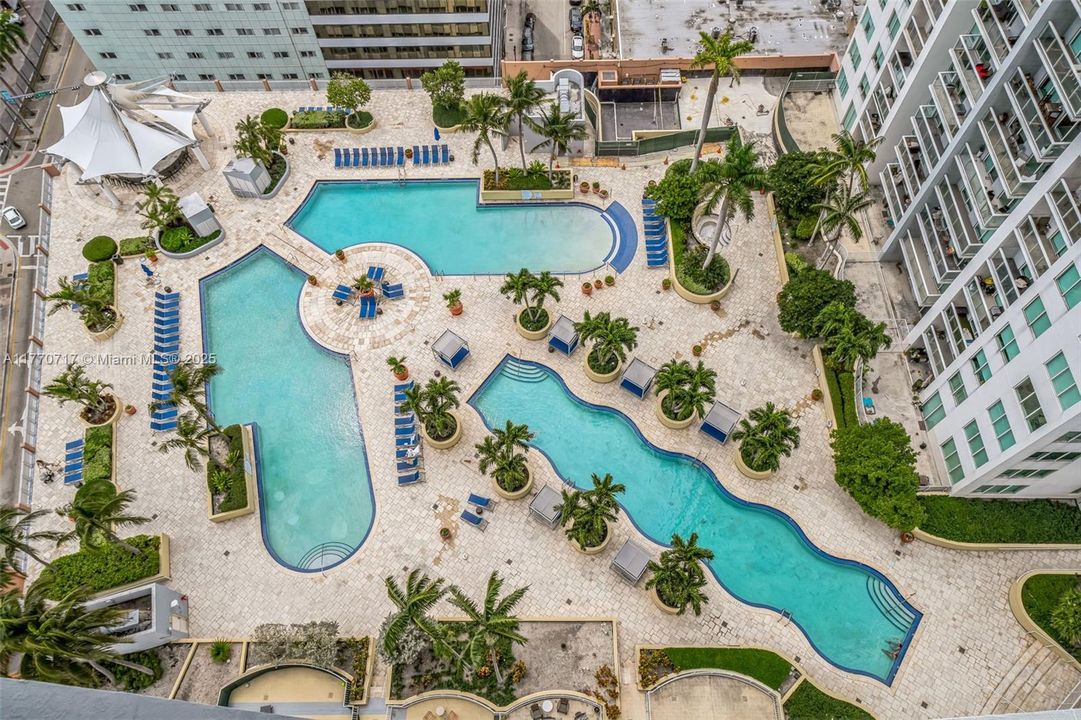 Vendido Recientemente: $420,000 (1 camas, 1 baños, 806 Pies cuadrados)