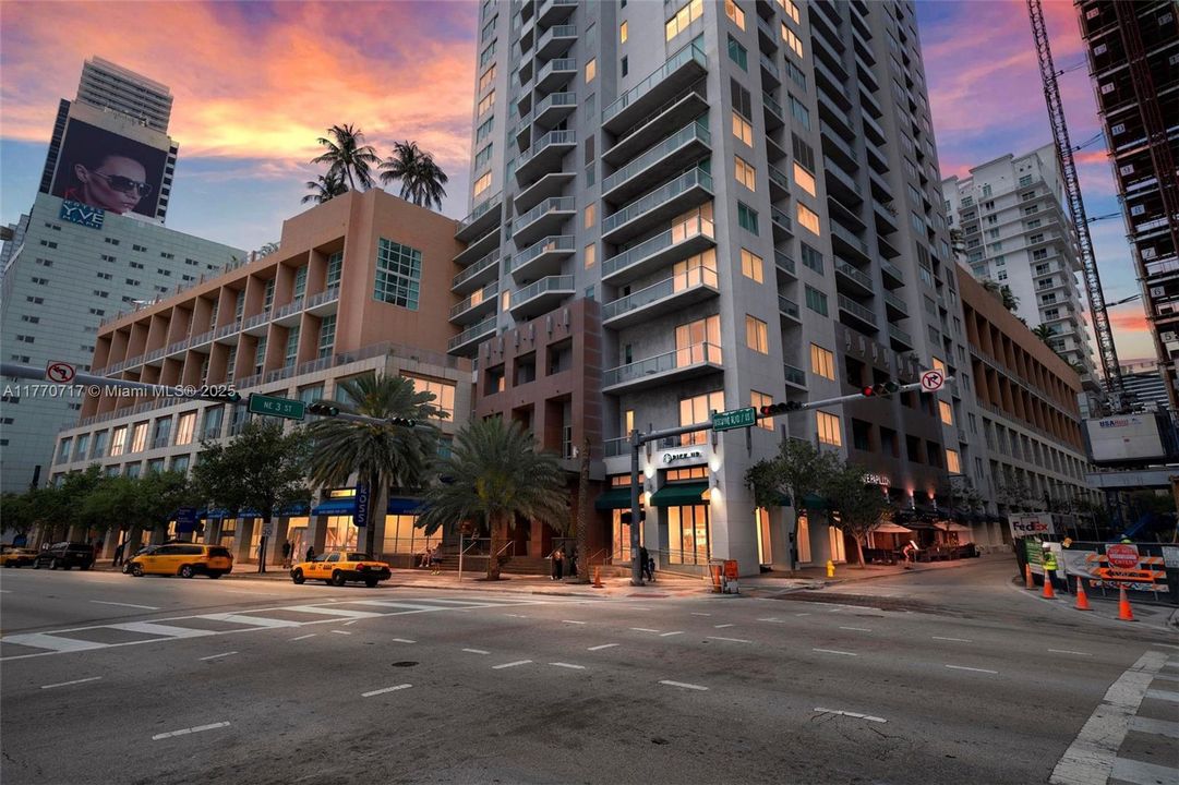 Vendido Recientemente: $420,000 (1 camas, 1 baños, 806 Pies cuadrados)