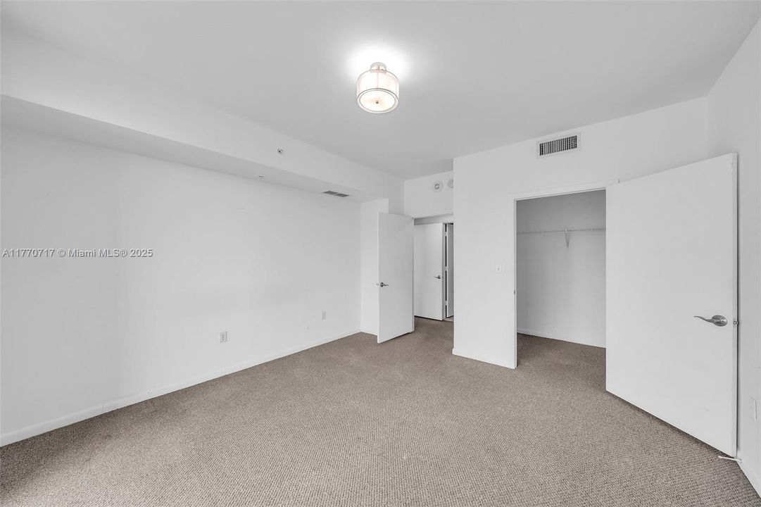 Vendido Recientemente: $420,000 (1 camas, 1 baños, 806 Pies cuadrados)