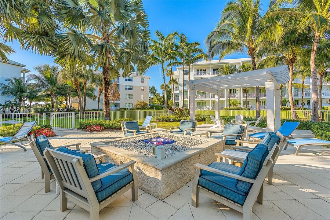 En Venta: $1,100,000 (2 camas, 2 baños, 1659 Pies cuadrados)