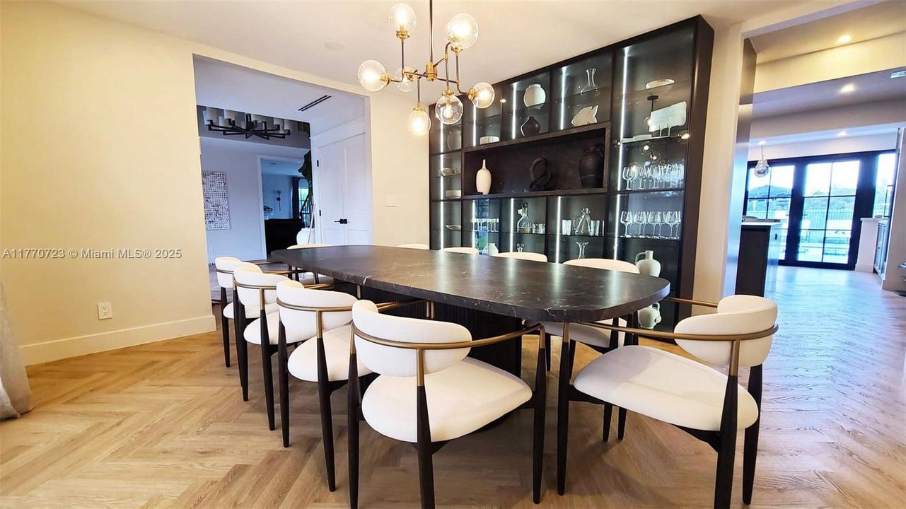 For Rent: $26,000 (5 beds, 4 baths, 4378 Square Feet)