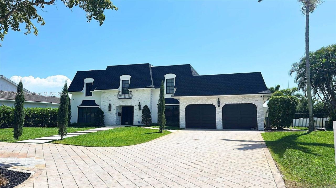 For Rent: $26,000 (5 beds, 4 baths, 4378 Square Feet)