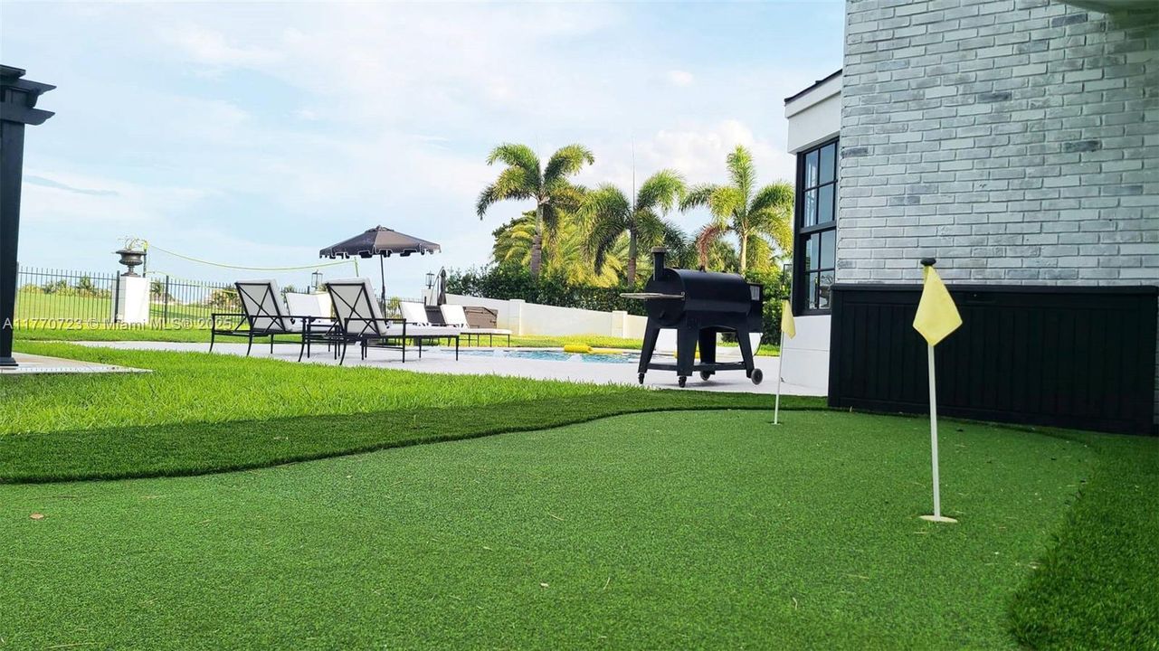 For Rent: $26,000 (5 beds, 4 baths, 4378 Square Feet)