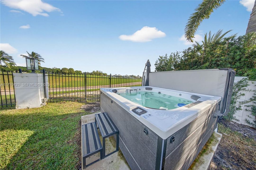 В аренду: $26,000 (5 спален, 4 ванн, 4378 Квадратных фут)