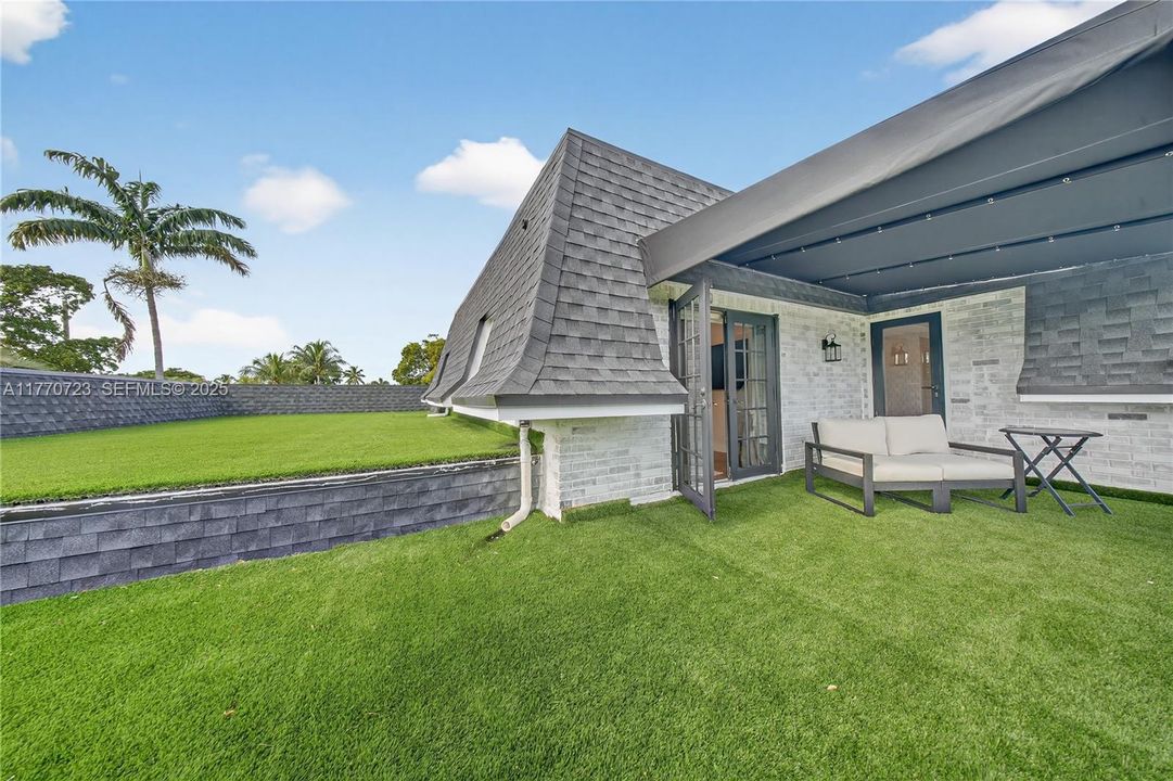 В аренду: $26,000 (5 спален, 4 ванн, 4378 Квадратных фут)