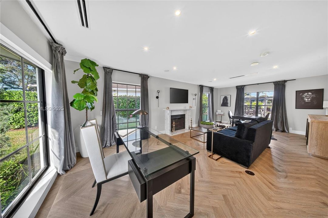 В аренду: $26,000 (5 спален, 4 ванн, 4378 Квадратных фут)