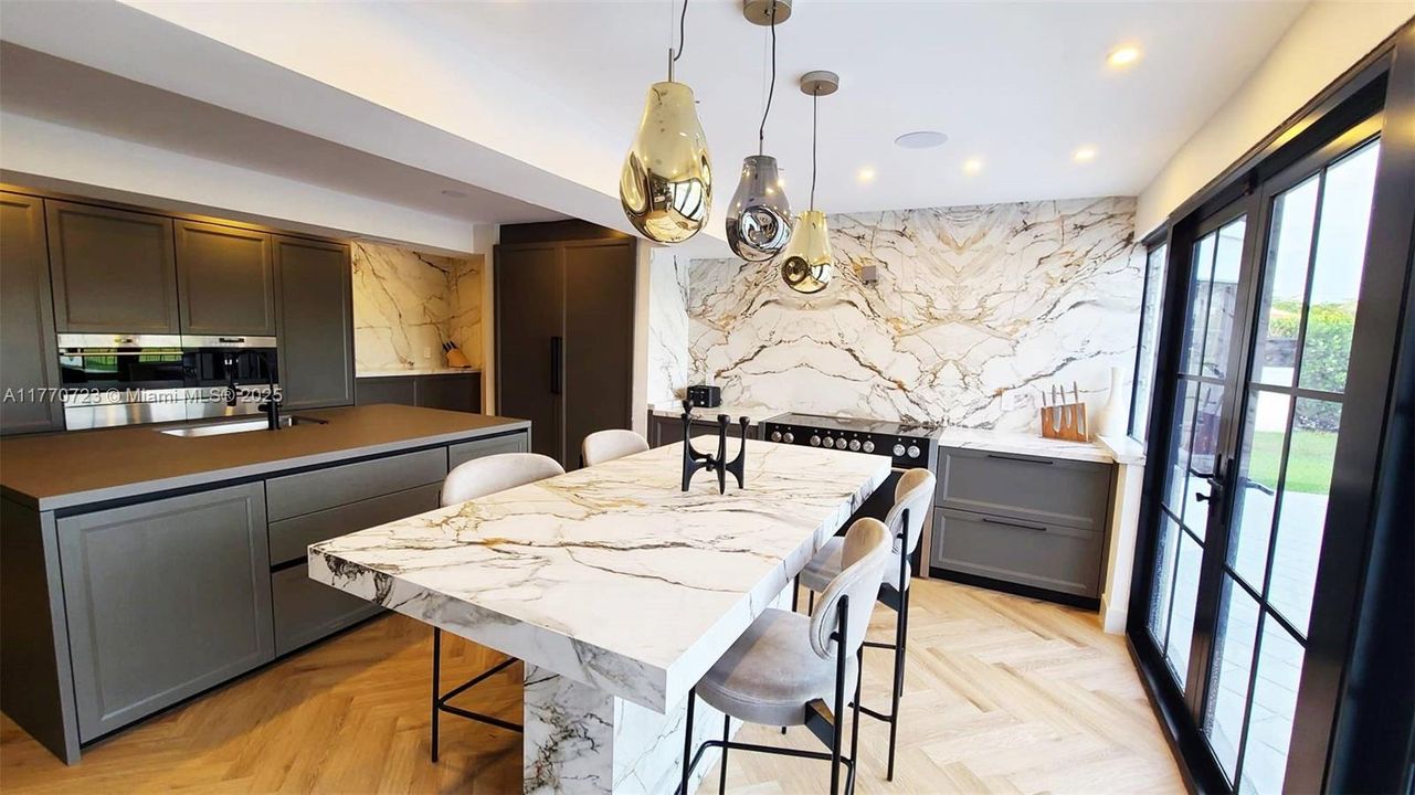 For Rent: $26,000 (5 beds, 4 baths, 4378 Square Feet)