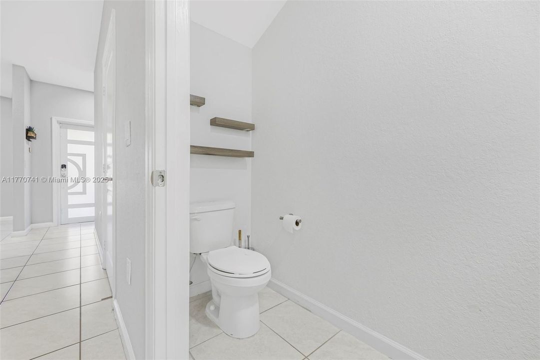 Recientemente alquilado: $3,100 (3 camas, 2 baños, 1442 Pies cuadrados)