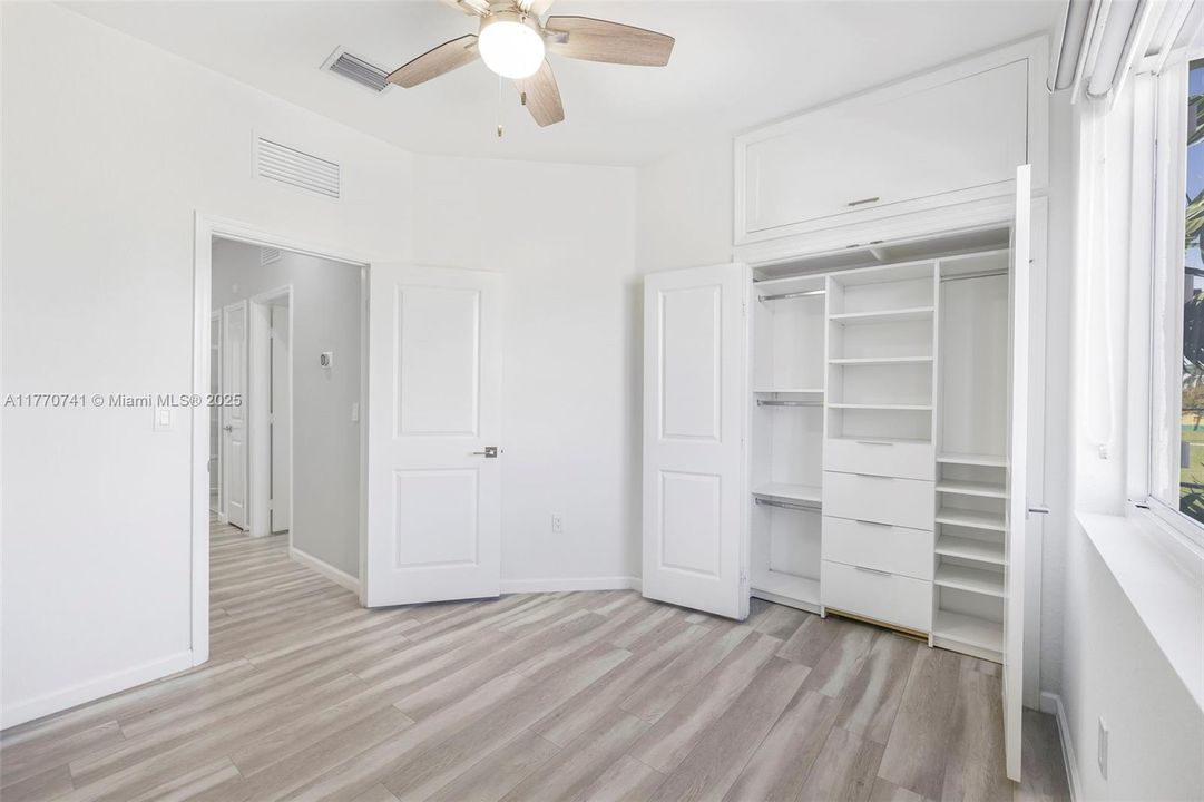 Recientemente alquilado: $3,100 (3 camas, 2 baños, 1442 Pies cuadrados)