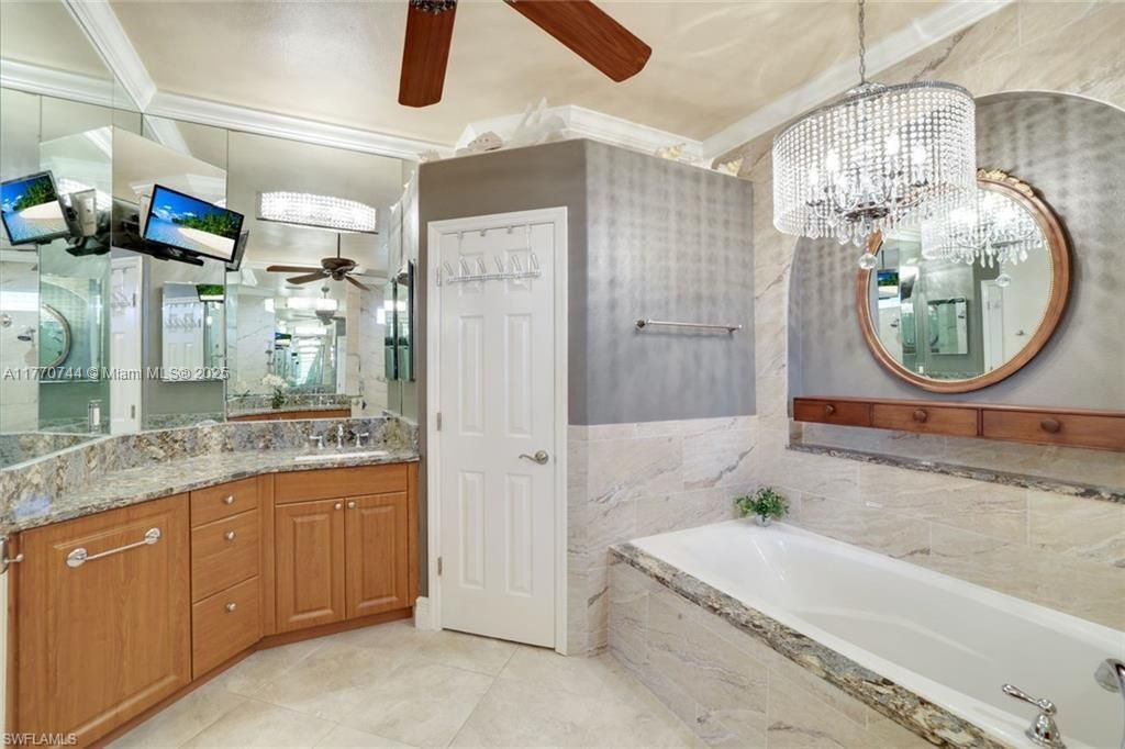 Vendido Recientemente: $799,990 (4 camas, 3 baños, 2540 Pies cuadrados)