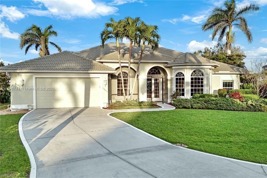 Vendido Recientemente: $799,990 (4 camas, 3 baños, 2540 Pies cuadrados)