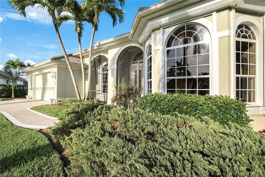 Vendido Recientemente: $799,990 (4 camas, 3 baños, 2540 Pies cuadrados)