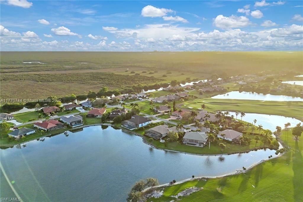 Vendido Recientemente: $799,990 (4 camas, 3 baños, 2540 Pies cuadrados)