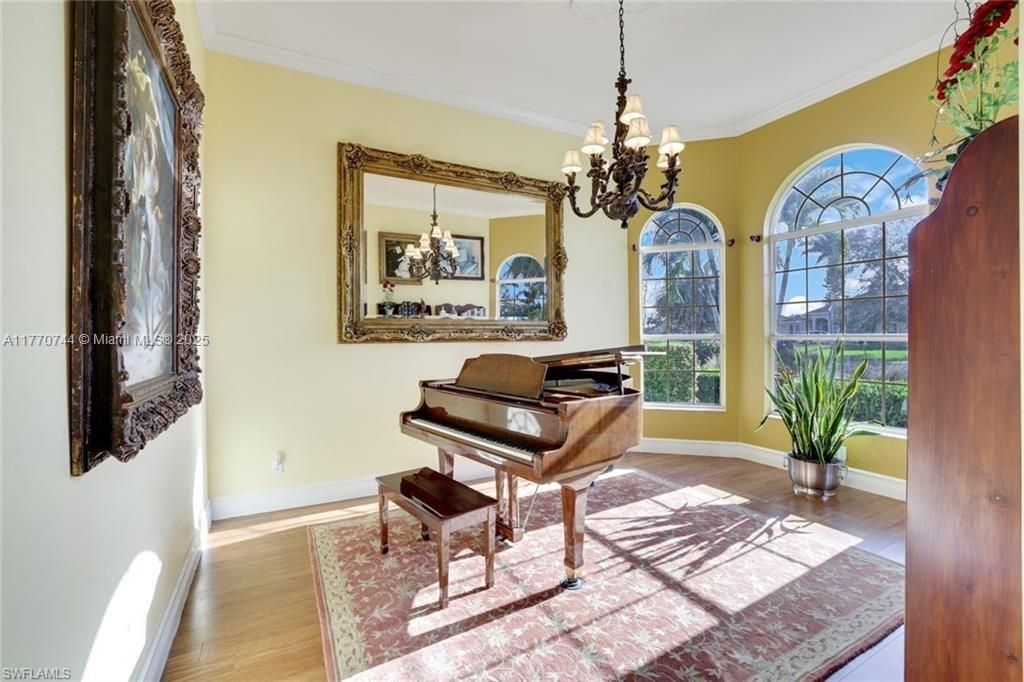 Vendido Recientemente: $799,990 (4 camas, 3 baños, 2540 Pies cuadrados)