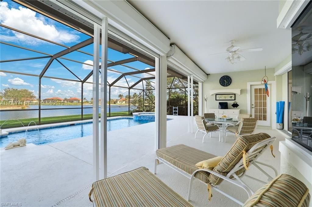 Vendido Recientemente: $799,990 (4 camas, 3 baños, 2540 Pies cuadrados)